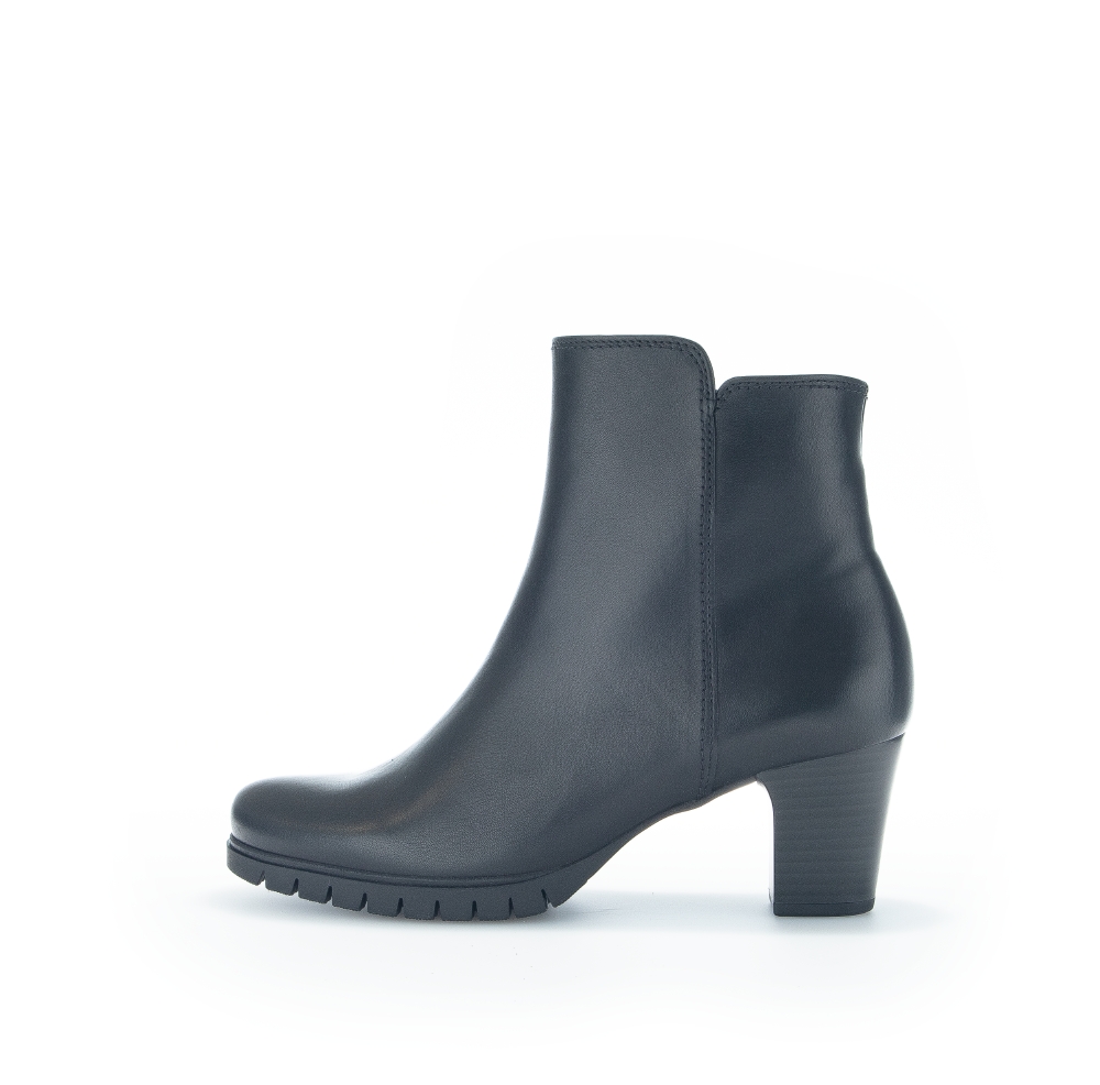 Gabor 92.070.57 Ugot black heel zip boot Sizes -  Sold Out.  Price - £105