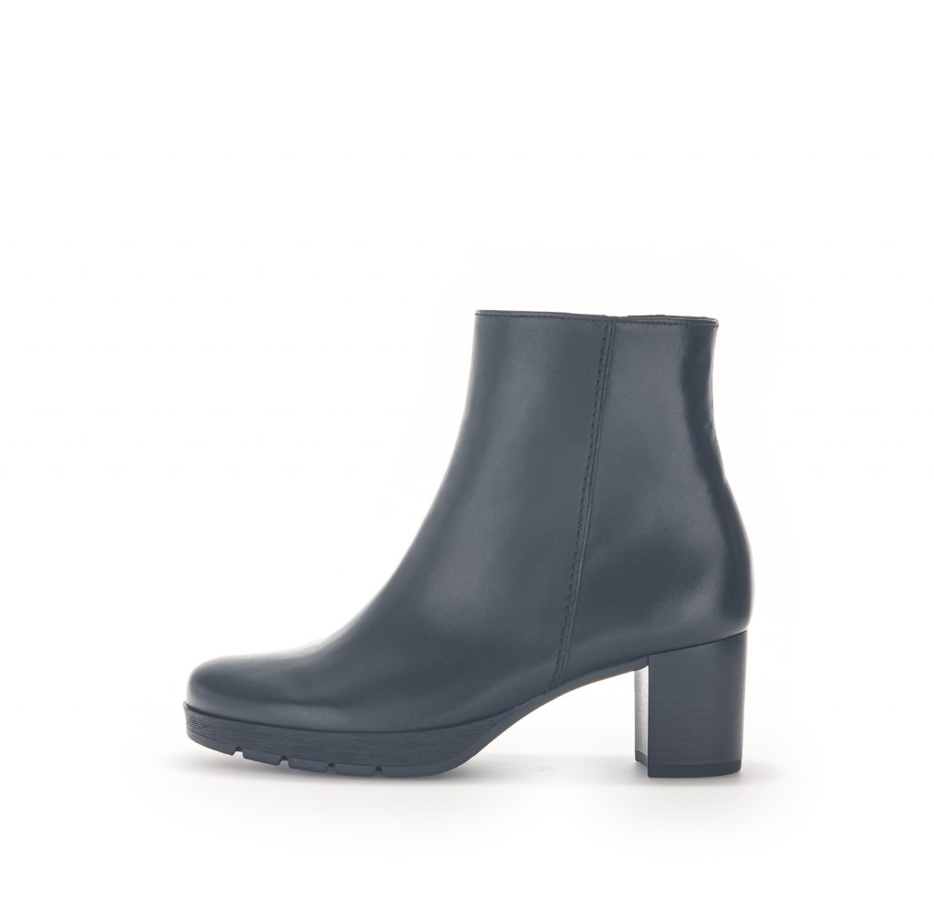 Gabor 32.071.57 Essential black zip boot Sizes - 4 to 7. Price - £105